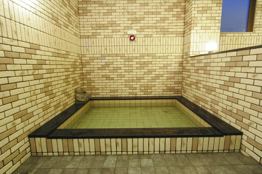 苗穂駅前温泉 蔵ノ湯