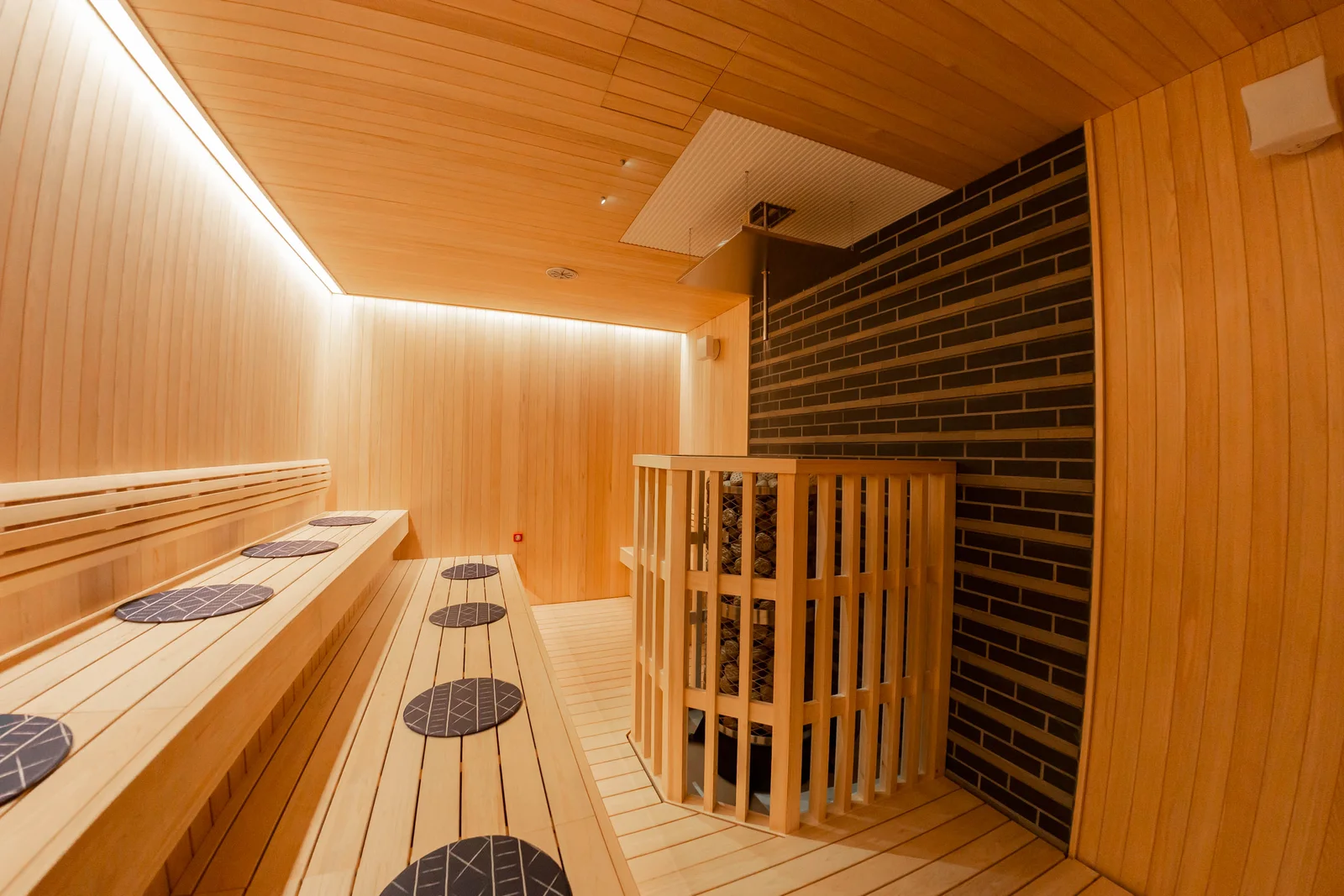 サウナ Ｆ･トゥーリSAUNA F･Tuuli