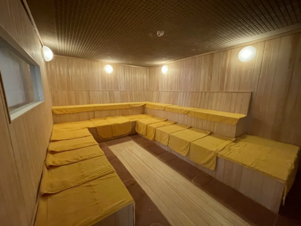 富士山天然水SPA サウナ鷹の湯