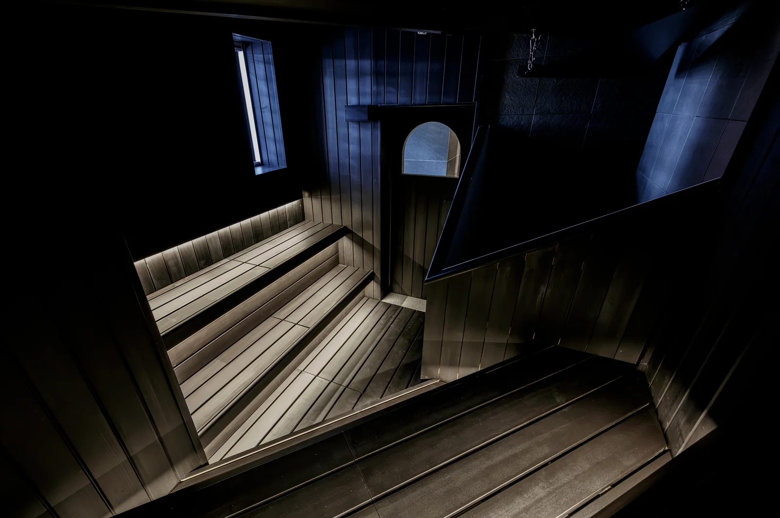 門仲SAUNAS LO
