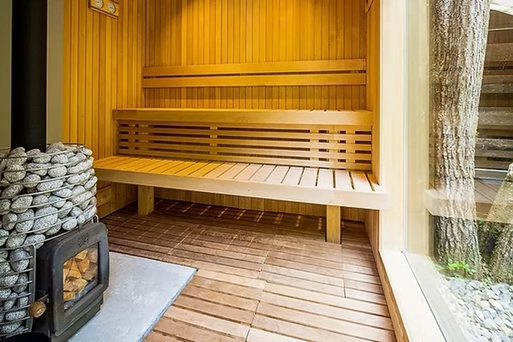 KEIKOKU GLAMPING TENT 3