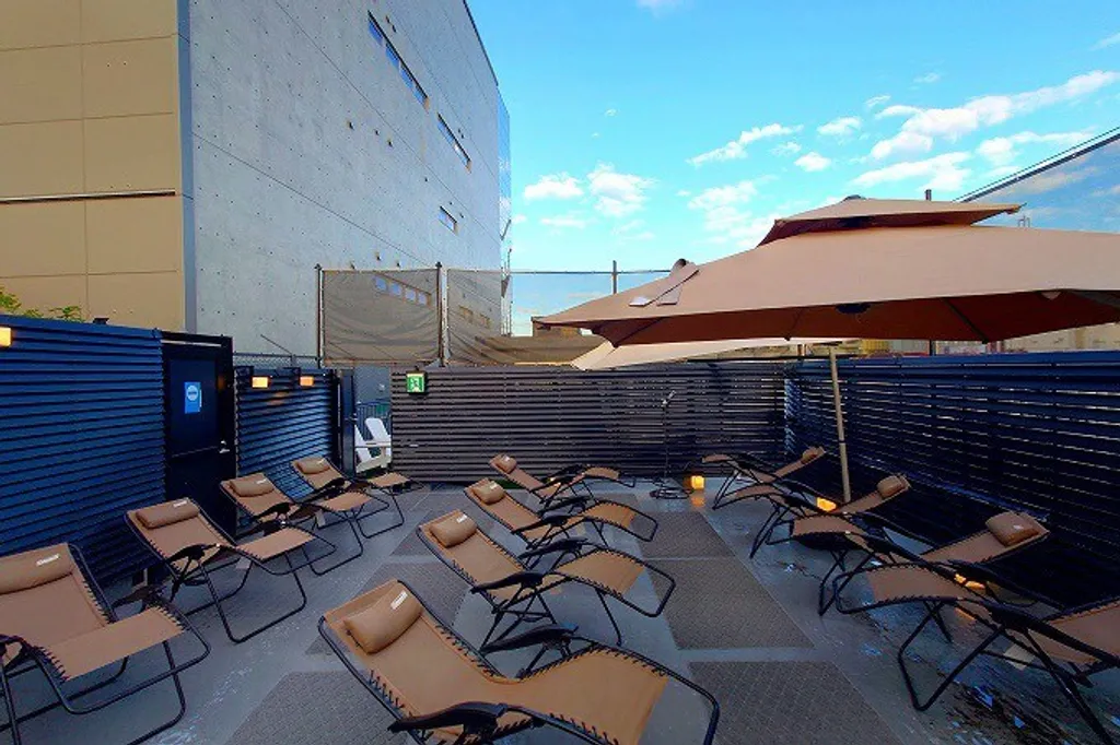ROOFTOP 3